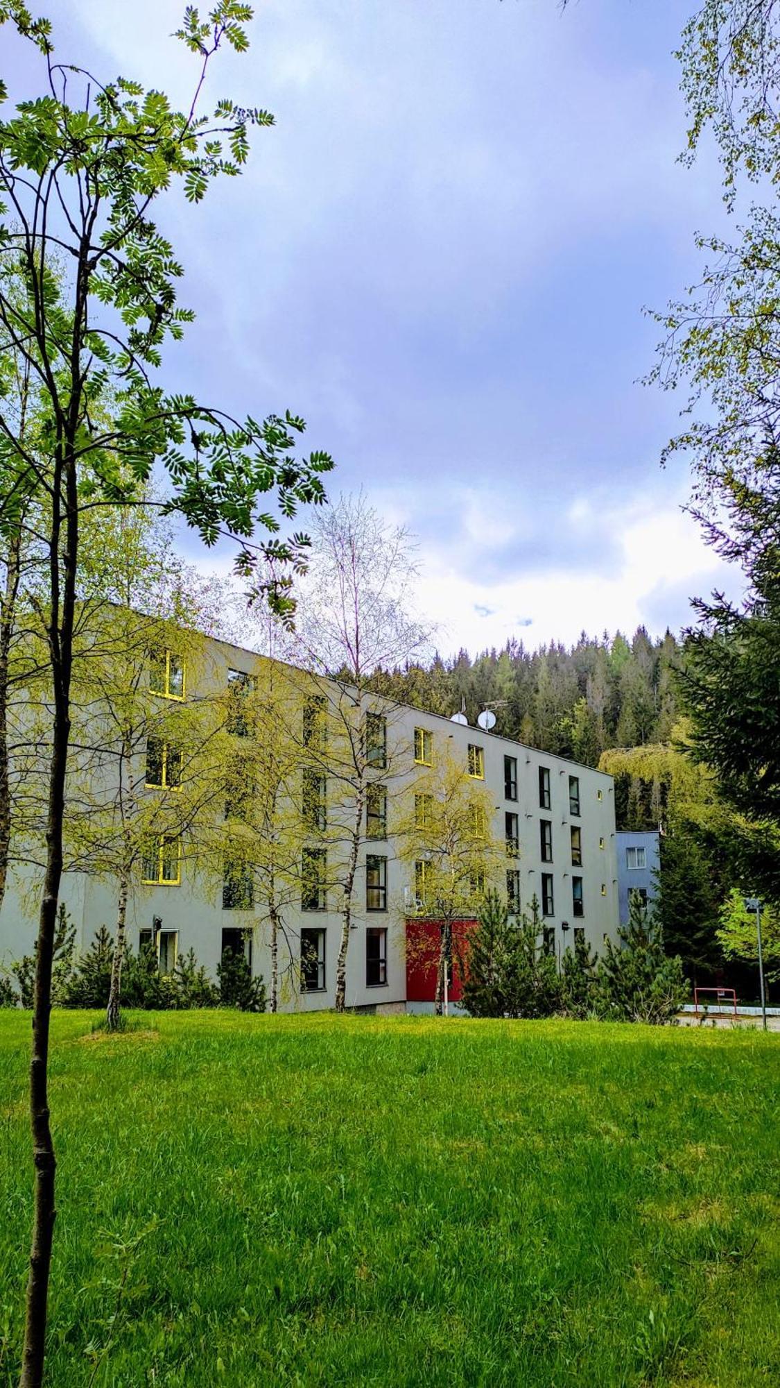 הַרָכוֹב Plne Vybaveny Apartman Pod Mumlavskym Vodopadem, Zahrada S Ohnistem, Idealni Vychozi Bod Pro Turistiku, U Cesty Na Hrebeny, Kousek Do Centra, Absolutni Klid, Vybaveny I Pro Deti, Wellness A Fitko Naproti מראה חיצוני תמונה