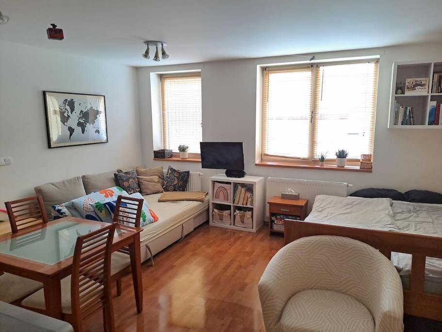 הַרָכוֹב Plne Vybaveny Apartman Pod Mumlavskym Vodopadem, Zahrada S Ohnistem, Idealni Vychozi Bod Pro Turistiku, U Cesty Na Hrebeny, Kousek Do Centra, Absolutni Klid, Vybaveny I Pro Deti, Wellness A Fitko Naproti מראה חיצוני תמונה